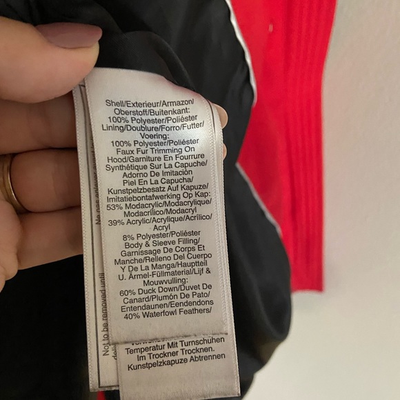 DKNY winter coat - Cherry 🍒 Red Women’s Small - Picture 4 of 9